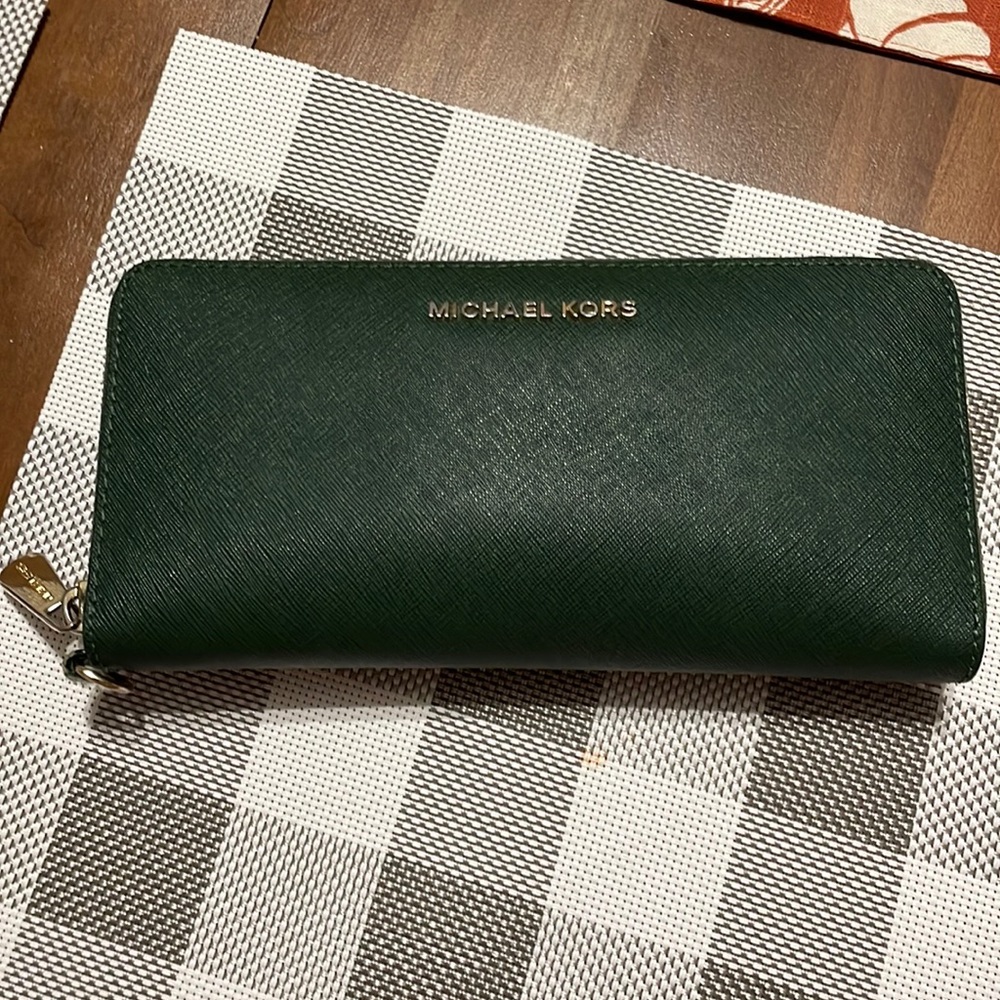 Michael Kors Wristlet